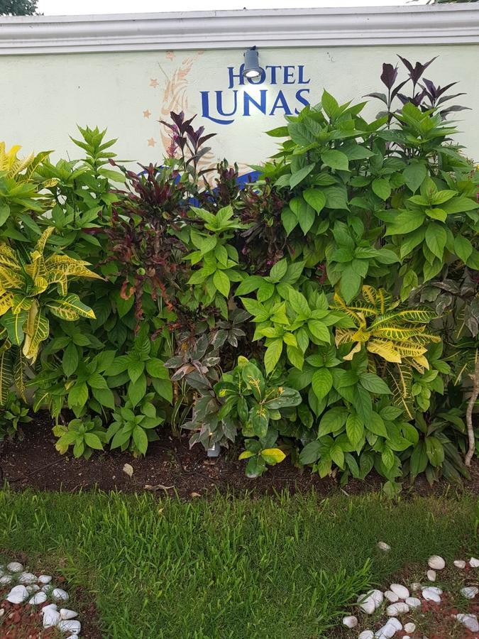 Hotel Lunas Бакалар Екстериор снимка